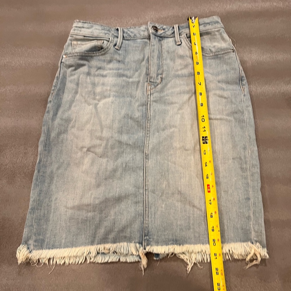 Sam Edelman The Riley Denim Skirt. Size 28 - Picture 4 of 14